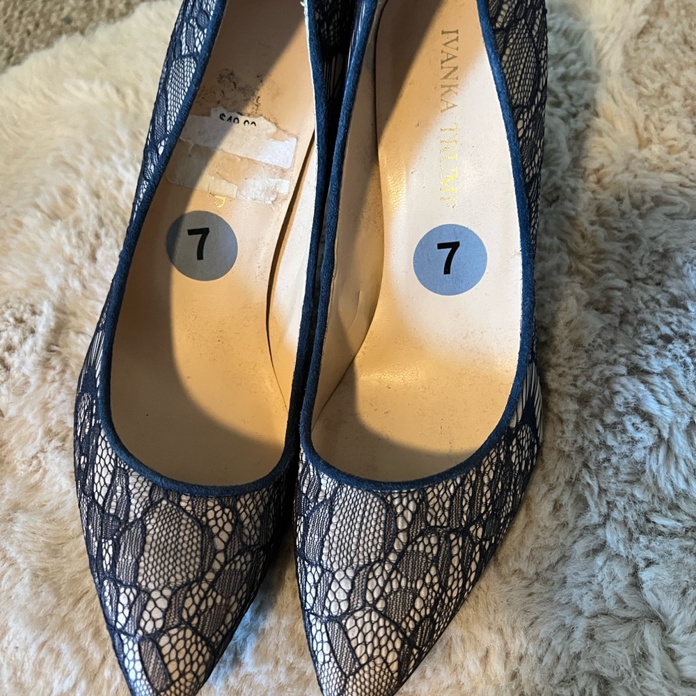 Ivanka trump lace heels - Picture 5 of 5